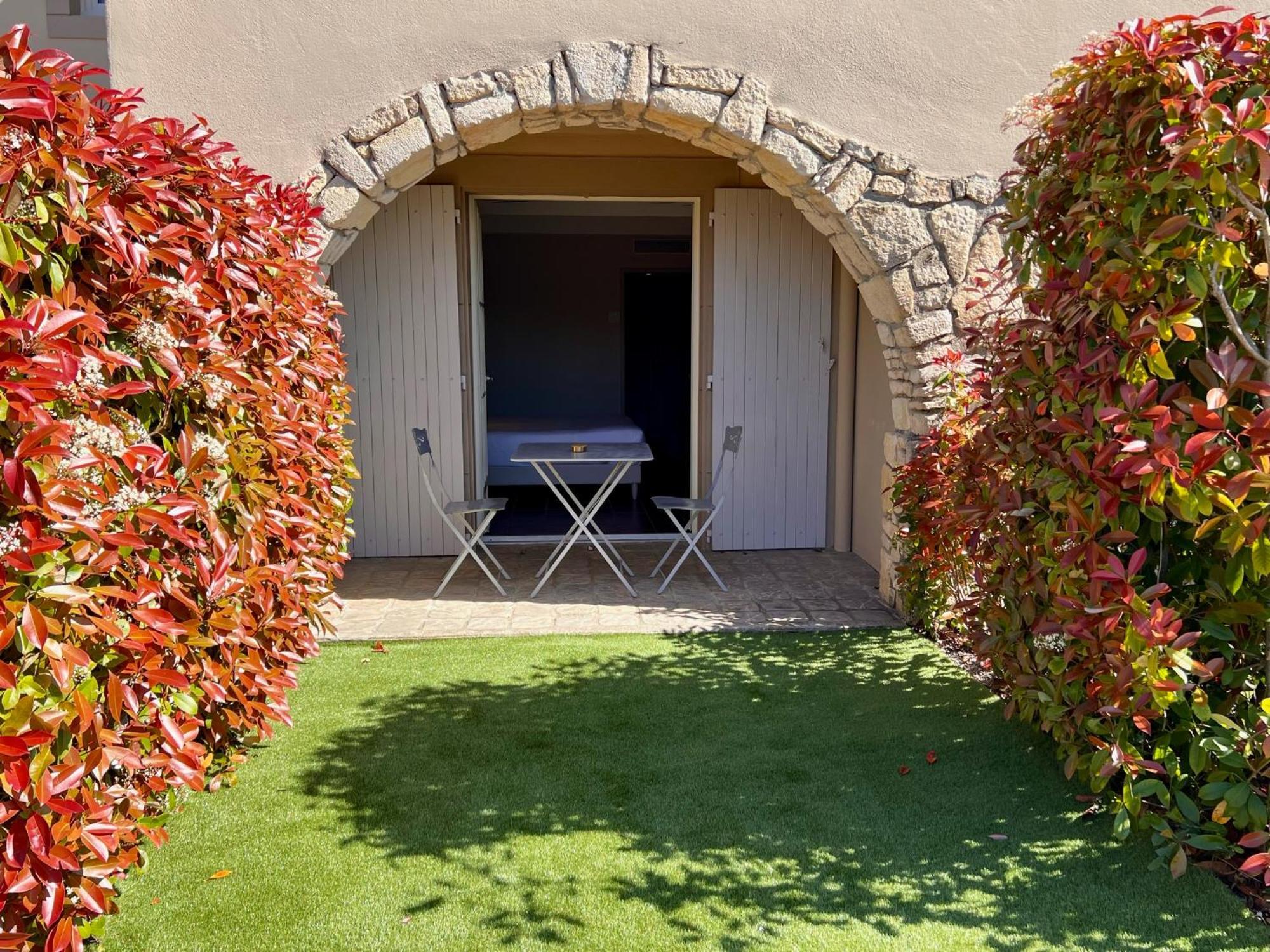 Logis Hotel Restaurant La Bergerie Aragon Zewnętrze zdjęcie